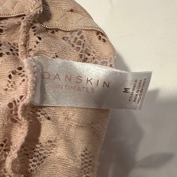 Danskin Lace Bandeau in Soft Brown - Picture 4 of 4